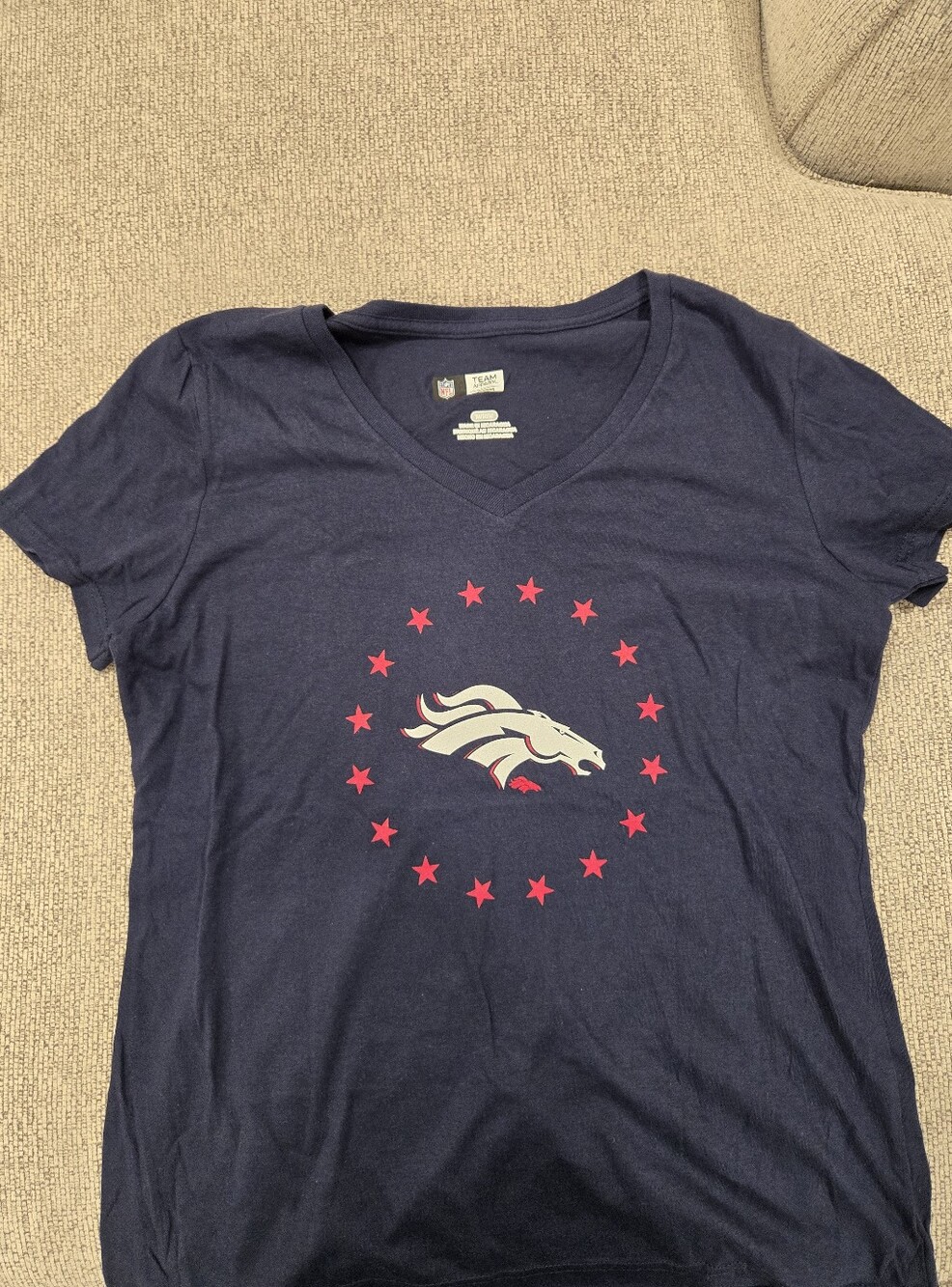 Denver Broncos Women’s Medium V-Neck Graphic Tee - NFL Team Apparel NWOT